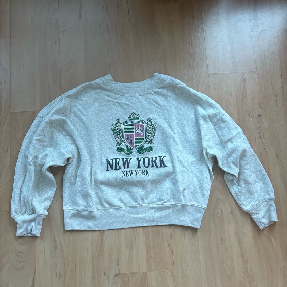 Abercrombie & Fitch Light Gray New York Sweater